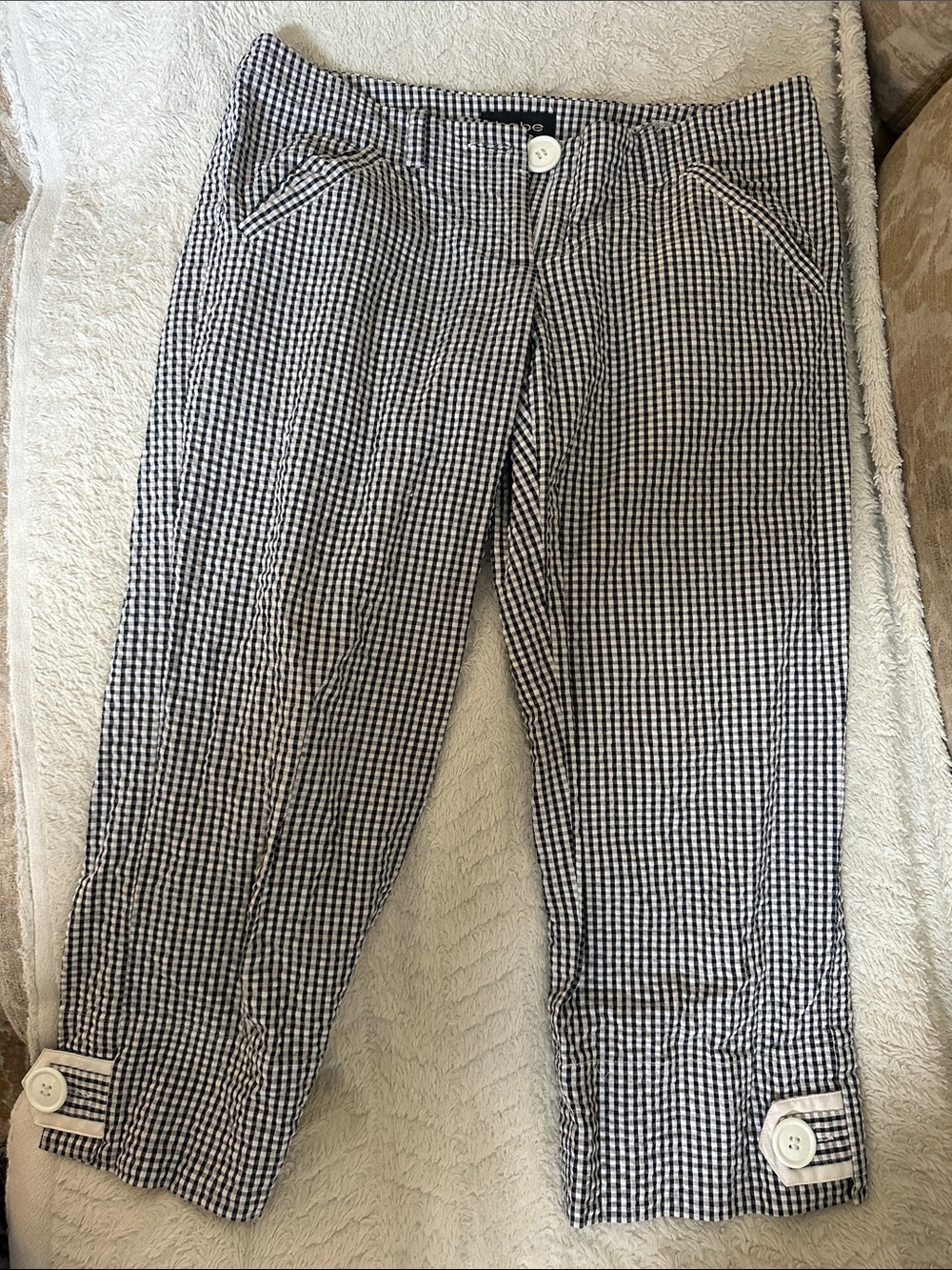 bebe Black & White Gingham Capris